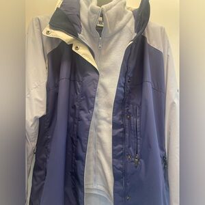 Columbia Ladies Blue and Gray Performance Jacket / Great Condition / Size: Large